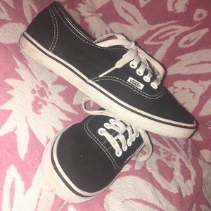 VANS sneakers! 🚌 beep beep!!